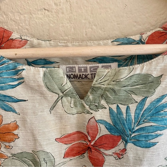 Nomadic Traders Floral Crop Sleeveless Tank, Size Small - Picture 2 of 6